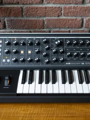 Neuheit | Moog Subsequent 25