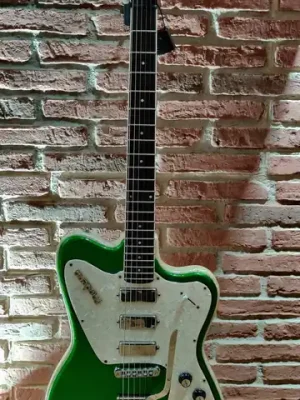 Italia Modena Classic in Green Sparkle USED - Jetzt sparen