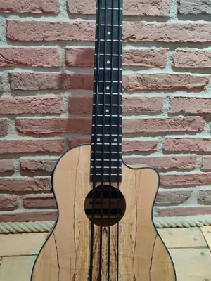 Jetzt zugreifen - Kala U-Bass Spalted Maple, Fretted, with Deluxe Bag "B-Stock"