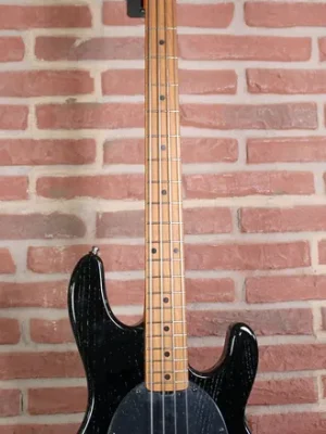 Sonderaktion - Sterling Stingray Ray34 Sassafras Roasted Maple Neck Black (Kommissionsware)