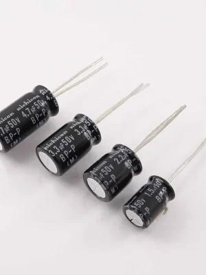 Extra-Rabatt - Bipolar Elko 3,3uF/50V für Frequenzweichen, Radial, Nichicon