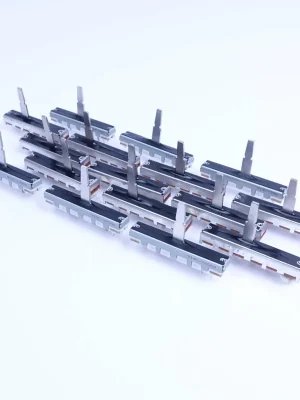 Roland SH-101 Fader Set 30mm komplett - Nur heute