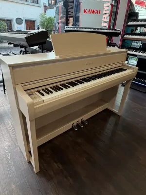 Nur noch heute - Yamaha E - Piano CLP - 675 white ash Occasion, sehr guter Zustand Bj. 2020 (gebraucht)